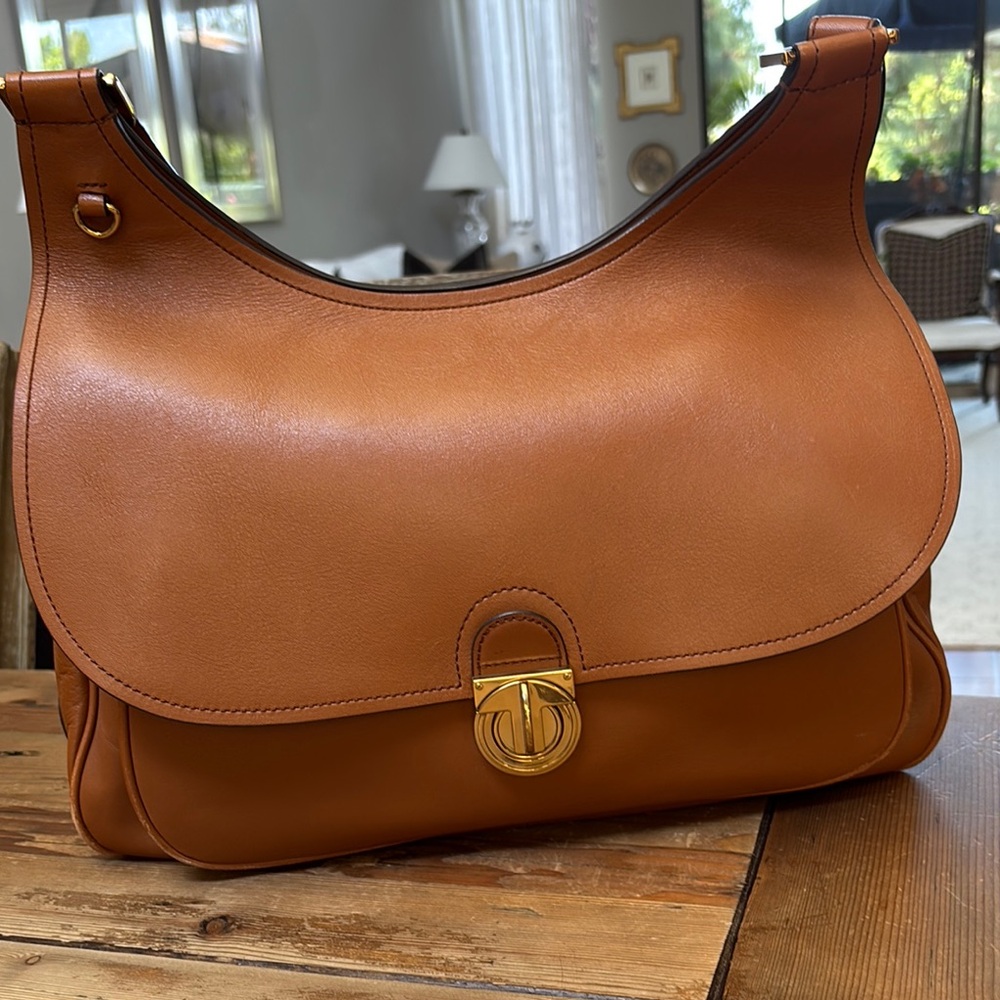 Tory Burch Beautiful Tan Leather Shoulder Bag
